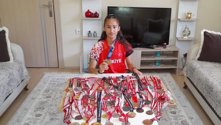 Muşlu atlet Ceren Kılıç 5 yıla 60 madalya sığdırdı1