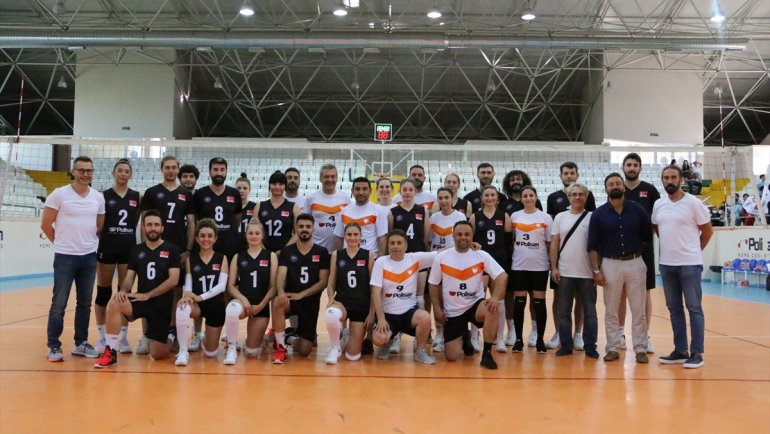 Polisan'dan olimpiyat şampiyonu İşitme Engelliler A Milli Voleybol Takımları'na coşkulu kutlama