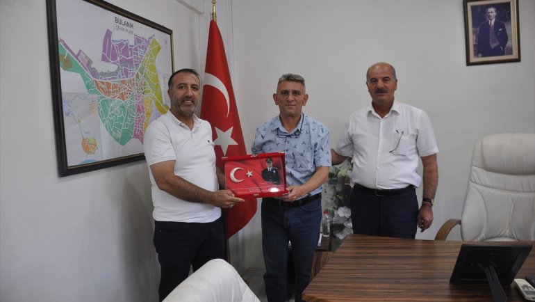 Şehit ve Gazi Aileleri Derneği'nden Bulanık Emniyet Müdürü Tefek'e ziyaret