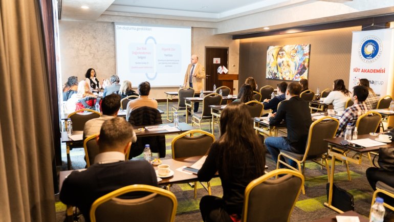 Süt Akademisi eylülde İzmir'de