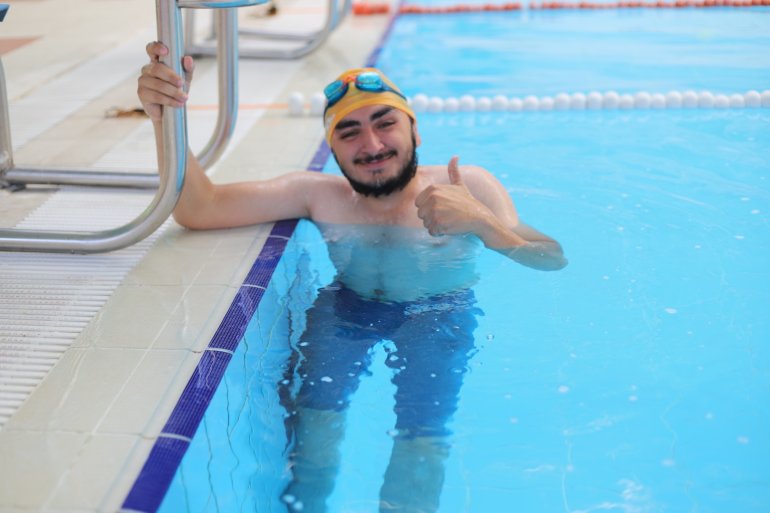 Türkiye birincilikleri bulunan cam kemik hastası yüzücünün hedefi dünya şampiyonluğu6