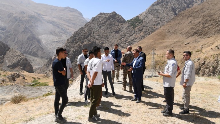 Vali Akbıyık, hafriyat döküm alanında inceleme yaptı