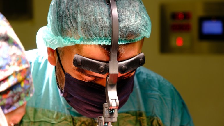 Amerikalı hemşireye Van'da estetik operasyon yapıldı