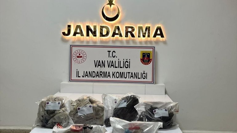 Van'da 35 kilo 670 gram baz morfin ele geçirildi