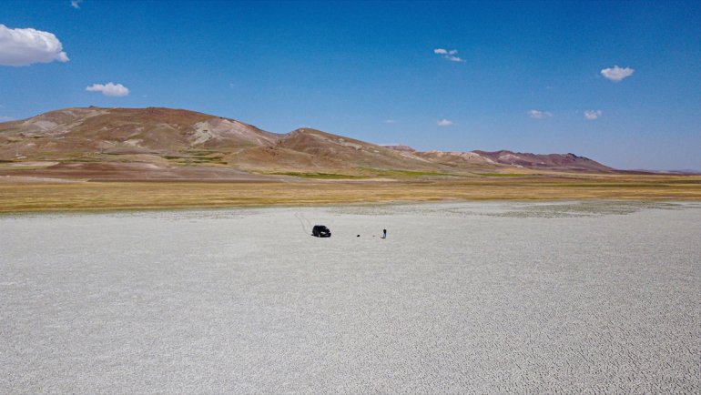 Van'daki Akgöl, aşırı sıcaklık ve buharlaşma nedeniyle çorak araziye dönüştü