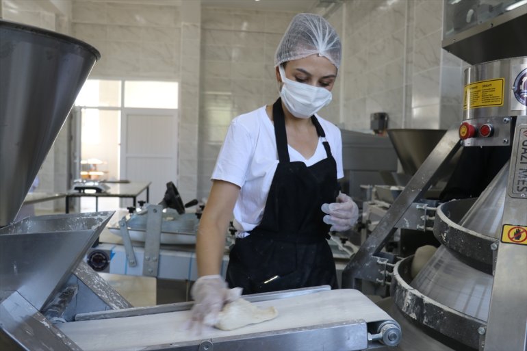 ekmek 7 bin günde Teknik öğrencileri üretiyor Anadolu ve Mesleki Ağrı