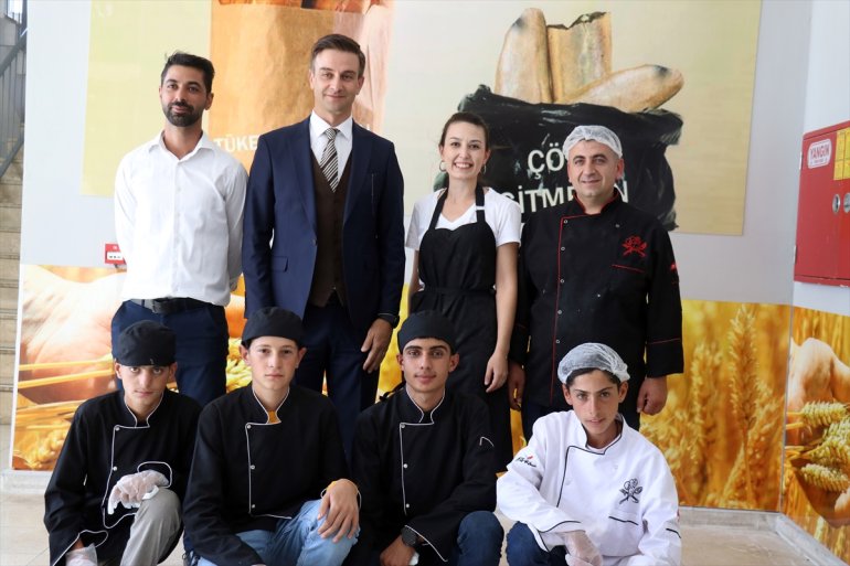 üretiyor bin ve Teknik Mesleki 7 günde Ağrı