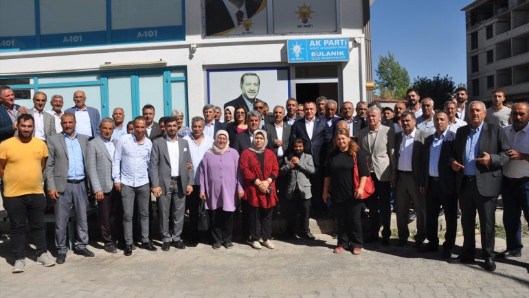 AK Parti Muş Milletvekili Şimşek Bulanık ve Malazgirt'i ziyaret etti
