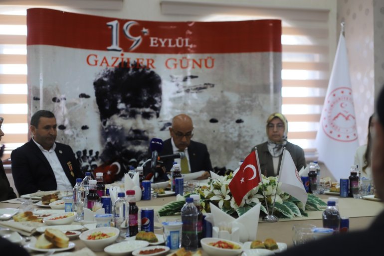 Bakan Kirişci, Ağrı