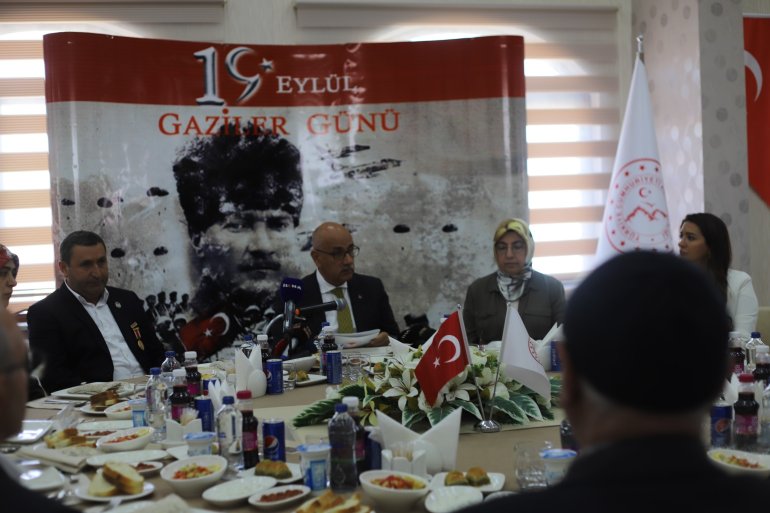 Bakan Kirişci, Ağrı