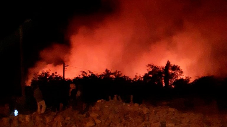 Elazığ'da ağaçlık alanda çıkan yangın söndürüldü