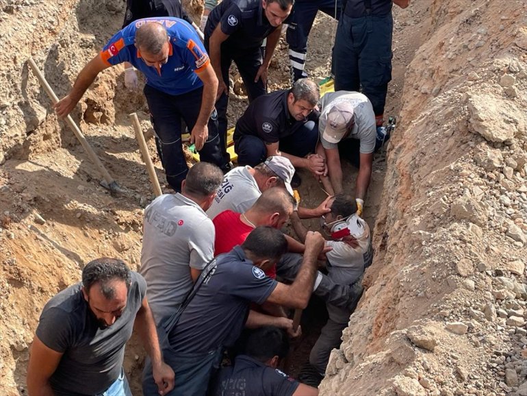 işçi çalışmasında kurtarıldı altında Elazığ