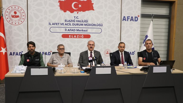 Elazığ'da depremden etkilenen 448 hak sahibi için kura çekildi