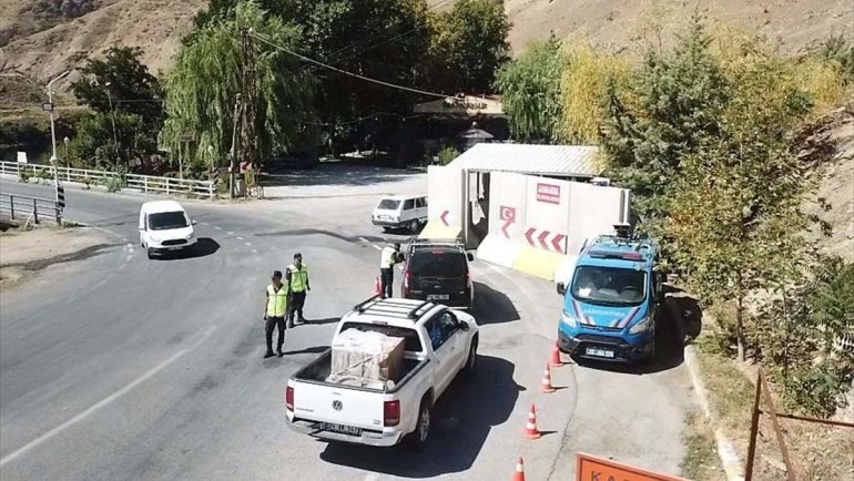 Elazığ'da dron destekli trafik denetimi yapıldı