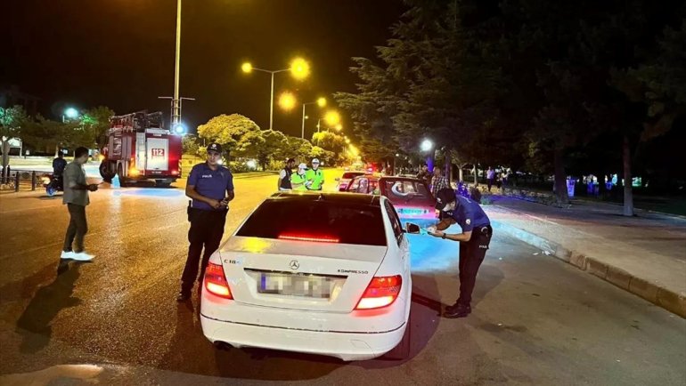 Erzincan'da 20 kişiye çeşitli suçlardan 20 bin 99 lira ceza kesildi