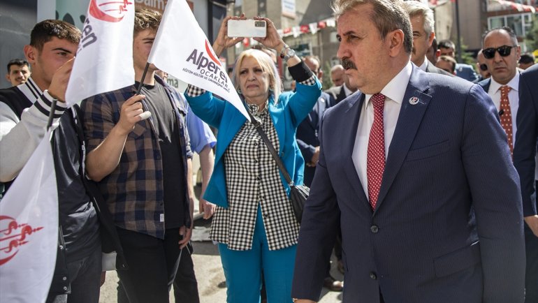 BBP Genel Başkanı Destici, Erzurum'da Alperen Ocakları İl Başkanlığının açılışını yaptı