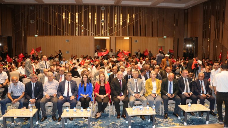 CHP'li Salıcı, partisinin Erzurum'daki üye katılım töreninde konuştu: