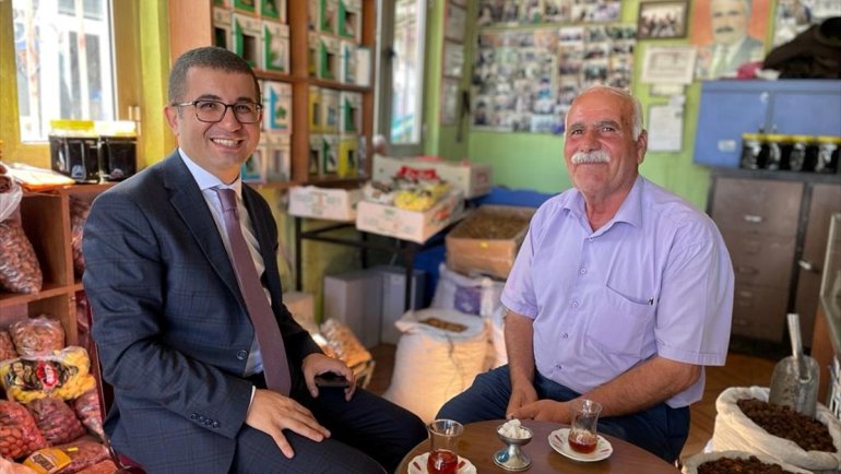 Kağızman Kaymakamı Daştan esnafı ziyaret etti