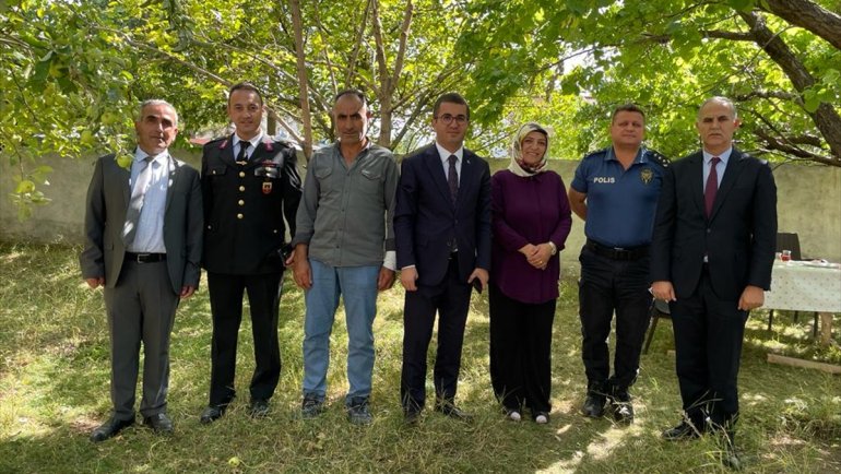 Kağızman Kaymakamı Daştan gazileri ziyaret etti