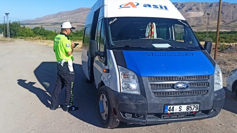 Kale'de okul servisleri denetlendi