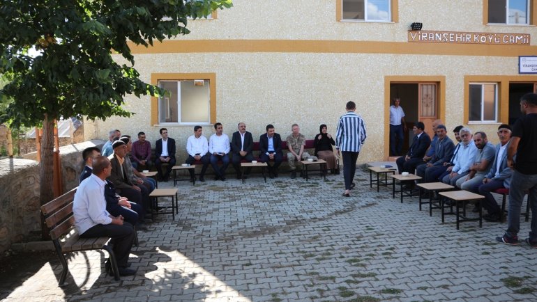 Karlıova Kaymakamı Gilan köyleri ziyaret etti