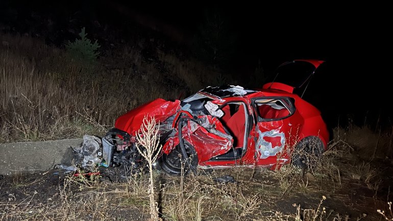 Kars'ta otomobil ile tır çarpıştı, 4 kişi öldü, 1 kişi yaralandı