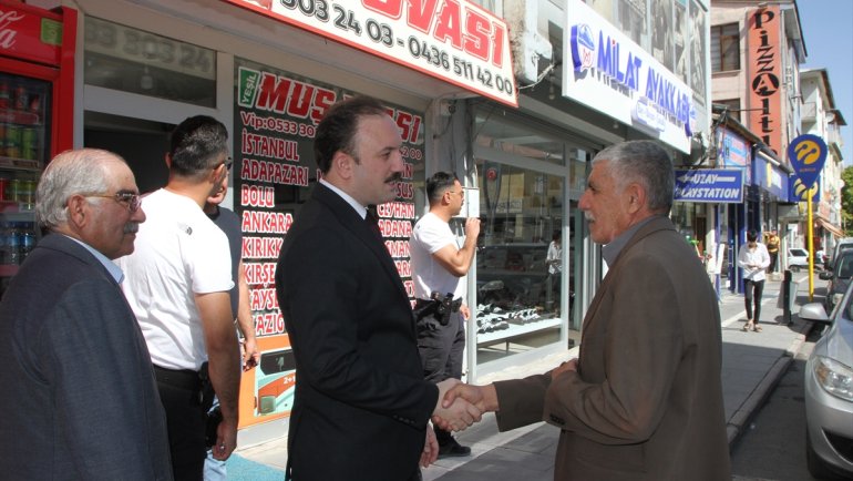 Kaymakam Bayram ilçe esnafını ziyaret etti