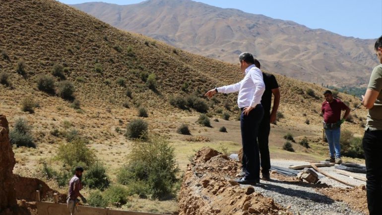 Kaymakam Özçelik menfez çalışmalarını inceledi