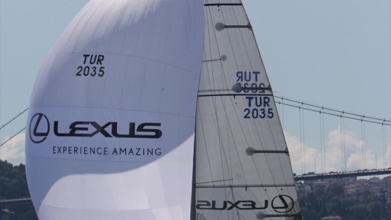 Lexus Sailing Team, ilk yarışıyla İstanbul'da 'yelken açtı'