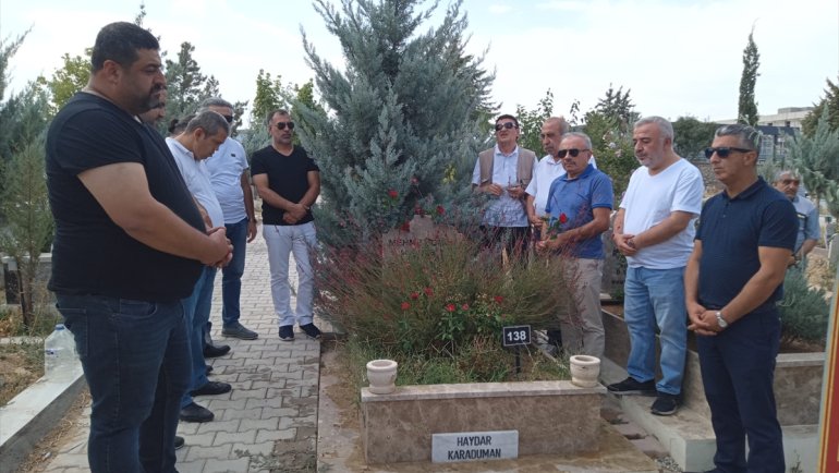 Malatya Gazeteciler Cemiyeti kurucusu Karaduman mezarı başında anıldı1