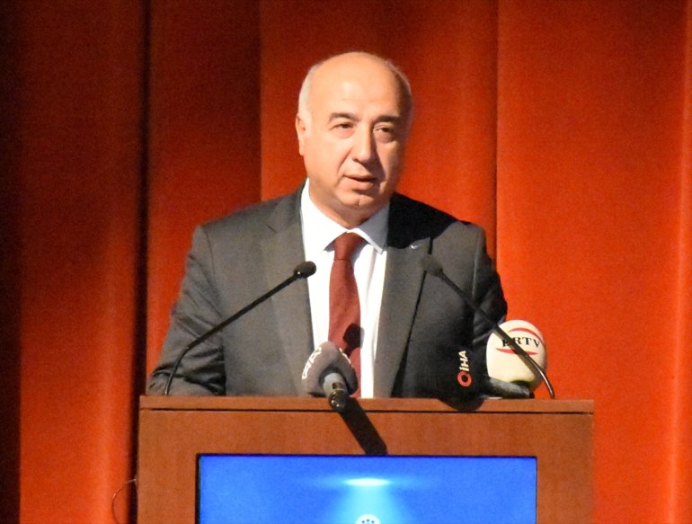 - verildi Akreditasyon Belgesi Kurumsal MALATYA Üniversitesine İnönü 4