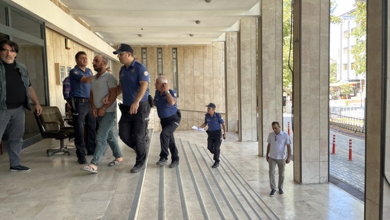 Malatya'da vinç devrilmesiyle ilgili 3 şüpheli adliyede