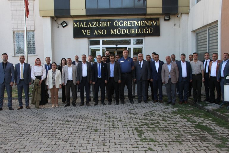 Malazgirt'te Halk Eğitimi Merkezi değerlendirme toplantısı yapıldı