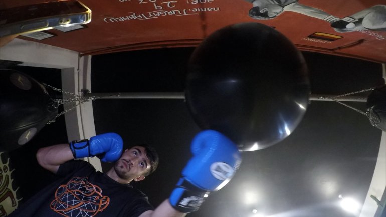 Milli boksör Cem Kaya, Dünya Şampiyonası'na antrenör babasıyla hazırlanıyor
