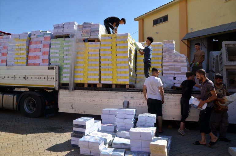 okullara dağıtılıyor MUŞ kaynak kitapları - Ücretsiz ders ve 2