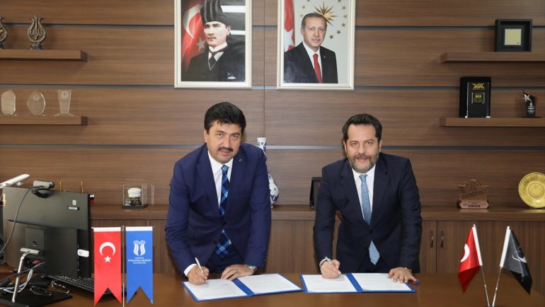 Nef, Sakarya'da Yabancı Diller Yüksek Okulu ile Bilim ve Teknoloji Merkezleri yapacak