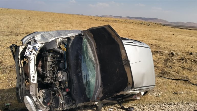 Tayini çıkan genç öğretmen yeni görev yerine giderken trafik kazasında öldü