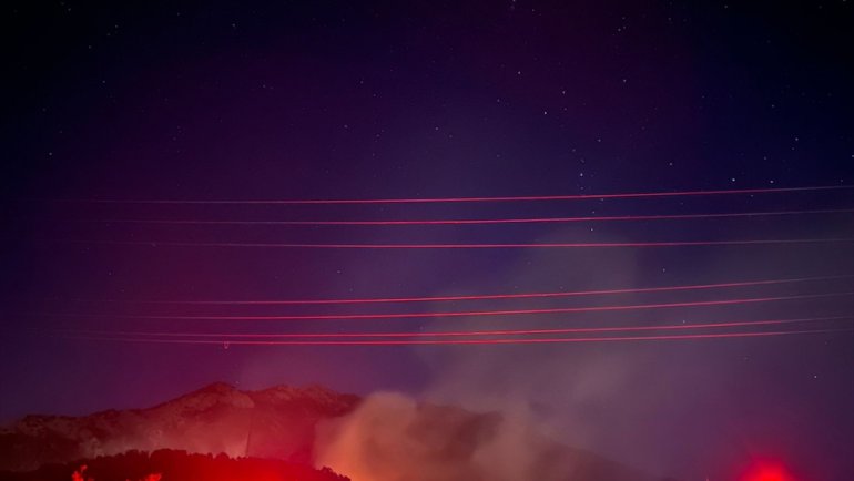 Tunceli'de çıkan orman yangınına müdahale ediliyor