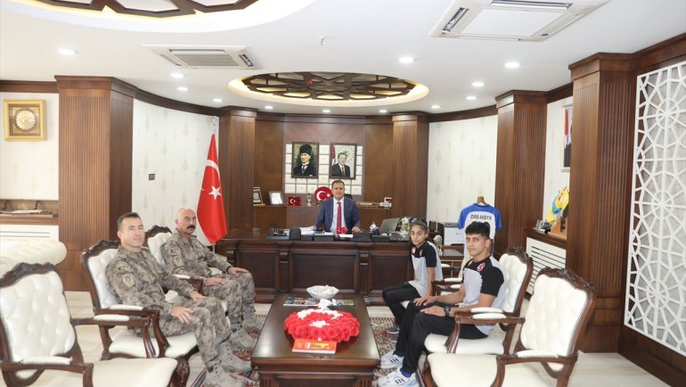 Vali Akbıyık, Balkan ikincisi Rojda Kanat