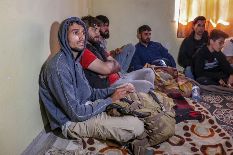 Van'da 16 düzensiz göçmen yakalandı