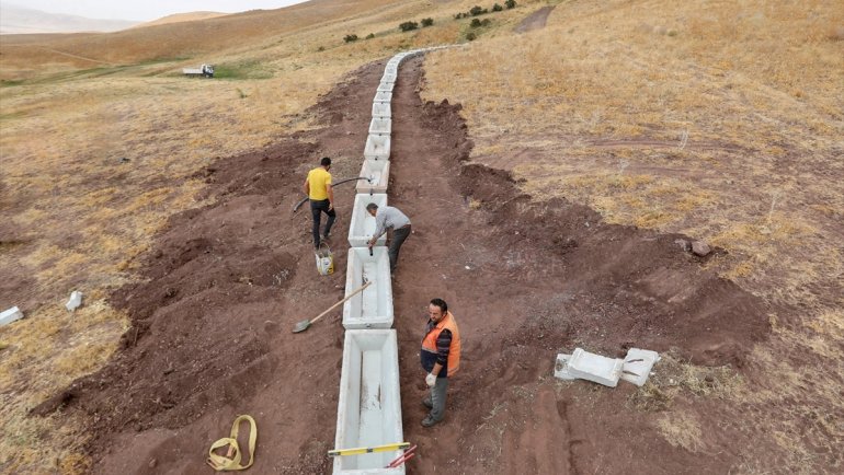 Van'da belediyelerden üreticilere sıvat desteği