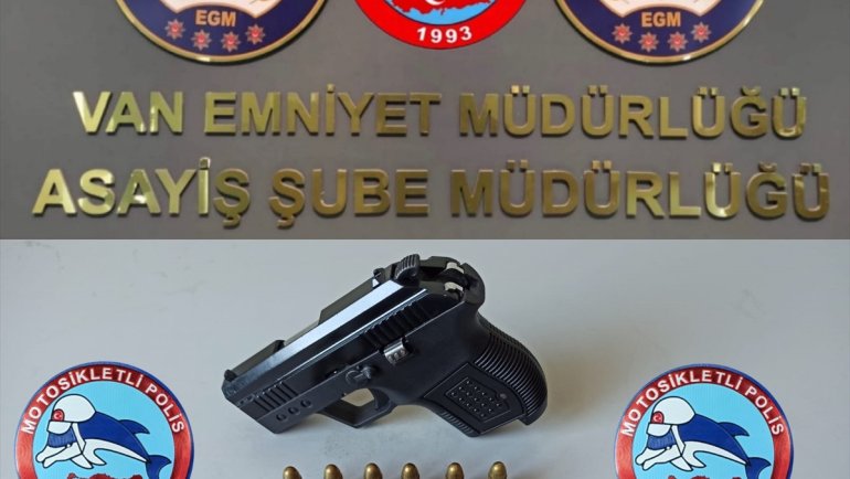 Van'da çeşitli suçlardan aranan 12 kişi tutuklandı