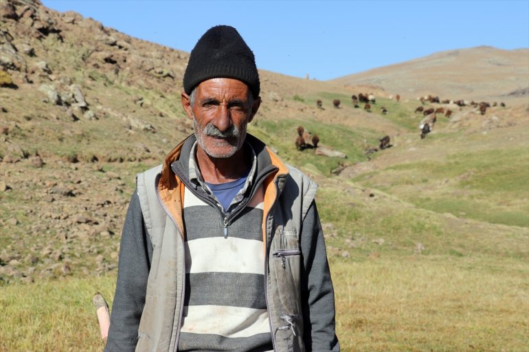 yıldır başladığı - 40 yaşta Çocuk çobanlıkla sağlıyor geçimini AĞRI 3
