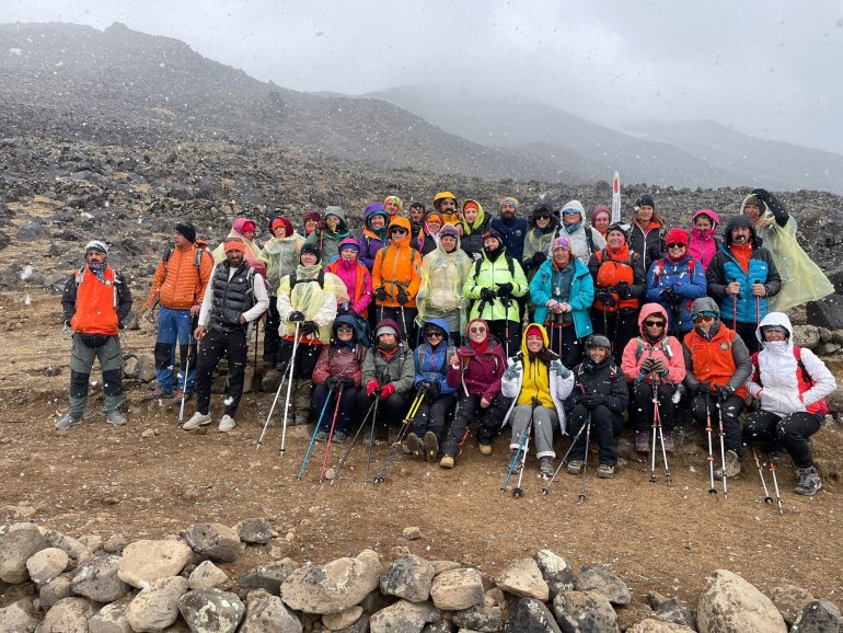 Ağrı Dağı zirvesine çıkmak isteyen kadın dağcılara fırtına engel oldu2