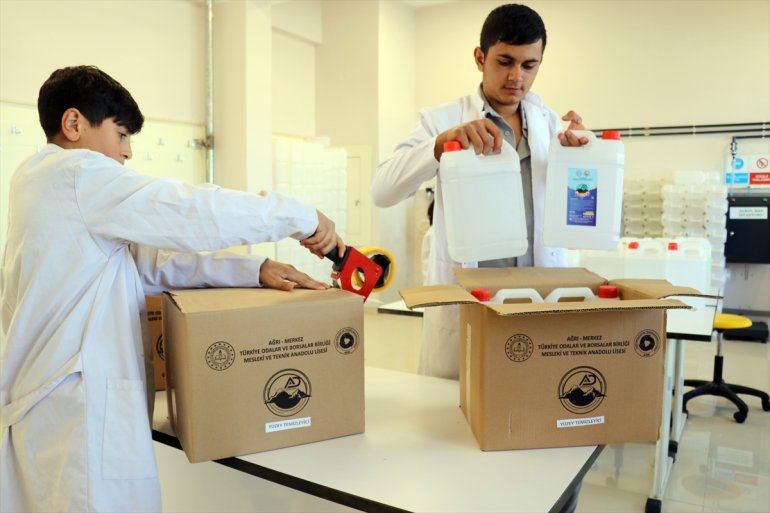 lise temizlik öğrencileri ürünlerini üretiyor AĞRI Okulların - 8