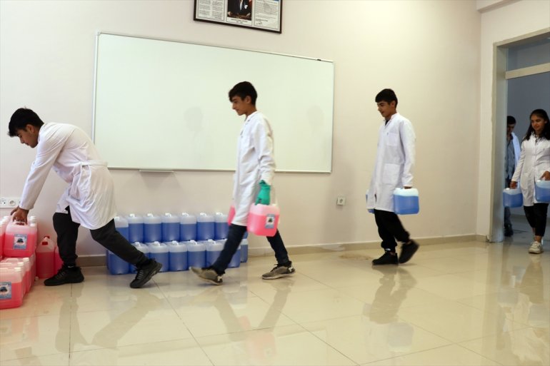 ürünlerini öğrencileri - üretiyor Okulların temizlik AĞRI lise 10