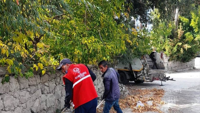 Bulanık'ta cadde ve sokaklarda temizlik çalışması