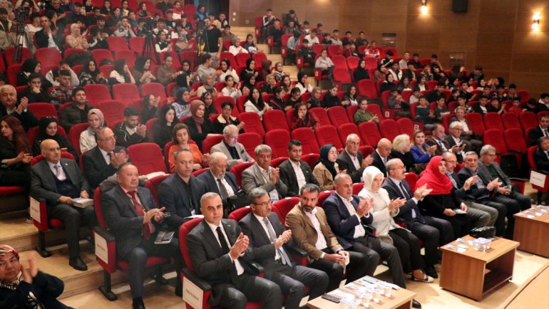 Elazığ'da "25. Uluslararası Hazar Şiir Akşamları" sona erdi