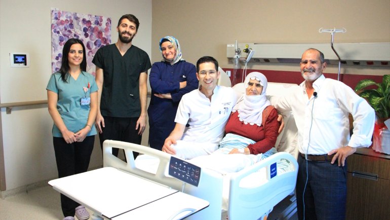Elazığ'da böbreğinde 8 santimetrelik tümör bulunan hasta şehir hastanesinde şifa buldu