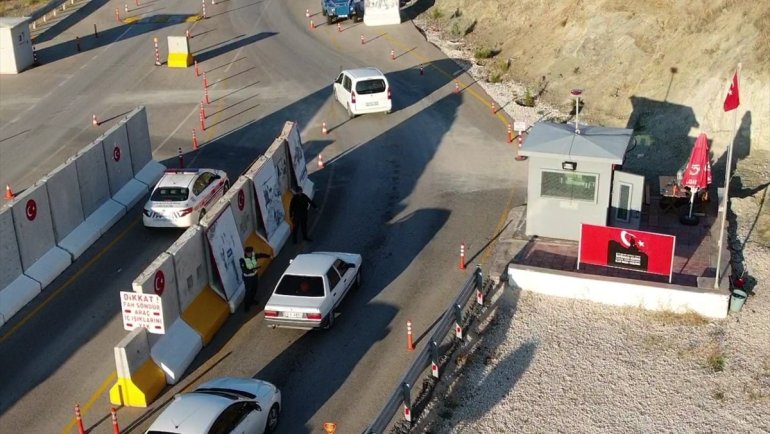 Elazığ'da dron destekli trafik denetimi yapıldı